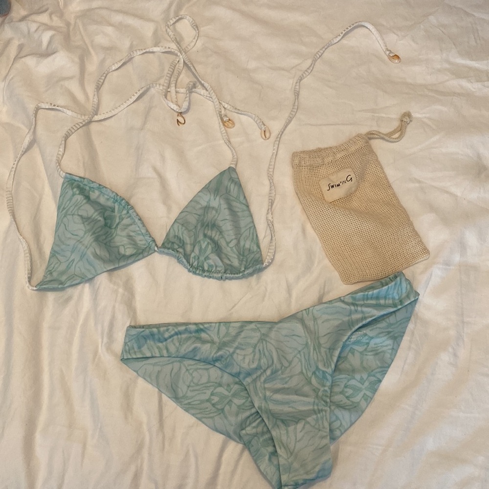 Bikini set - only worn once - L TOP AND BOTTOM but can fit as size M